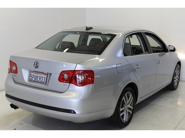 Volkswagen Jetta 2005 photo 16