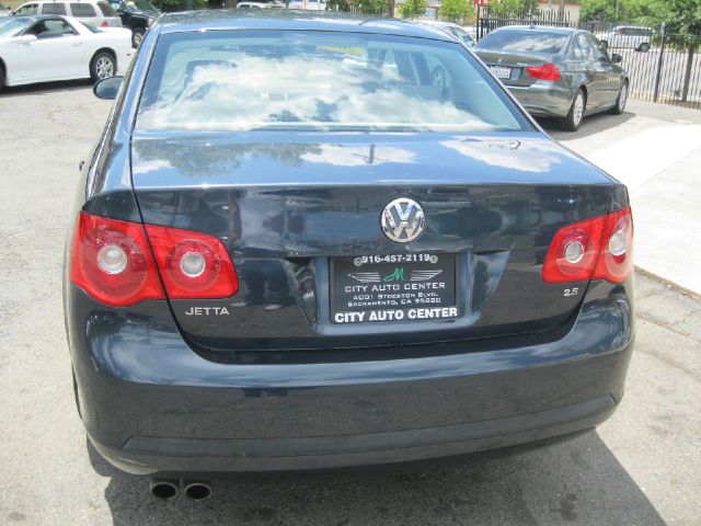 Volkswagen Jetta 2005 photo 9