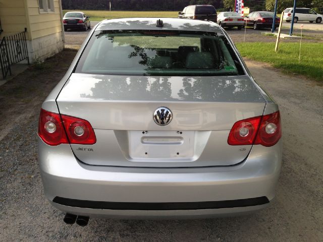 Volkswagen Jetta 2005 photo 2