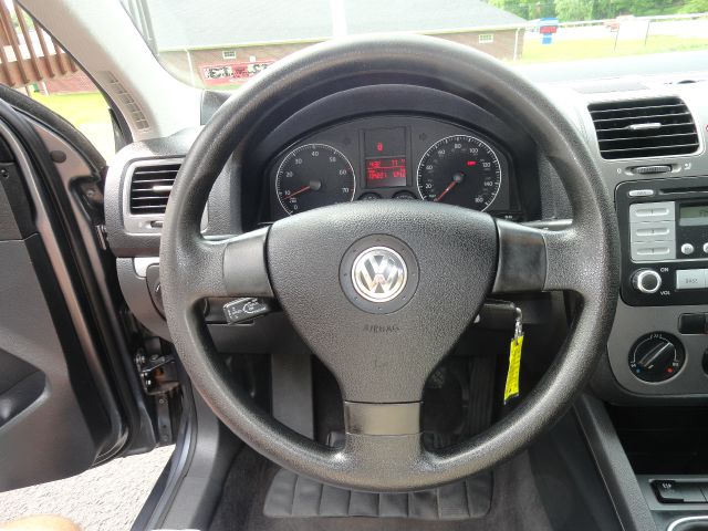 Volkswagen Jetta 2005 photo 18