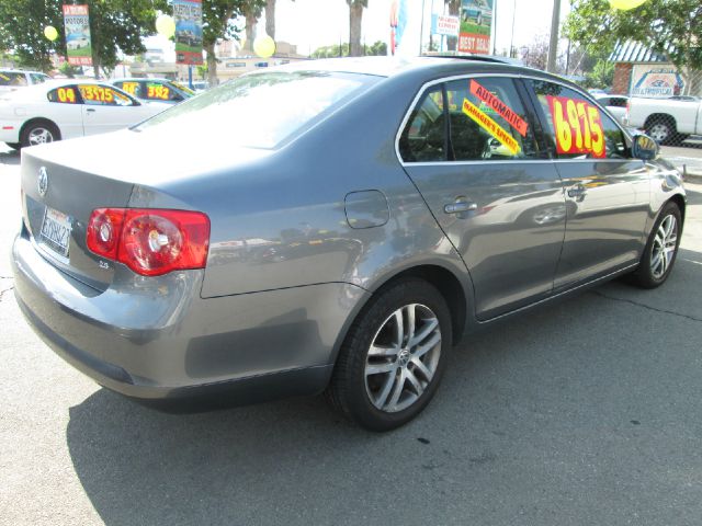 Volkswagen Jetta 2005 photo 1