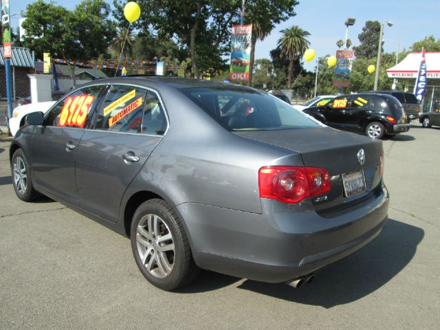 Volkswagen Jetta 2005 photo 5