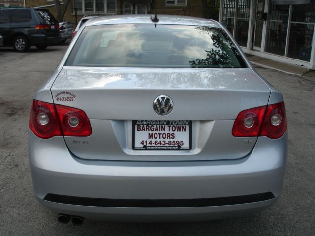 Volkswagen Jetta 2005 photo 13