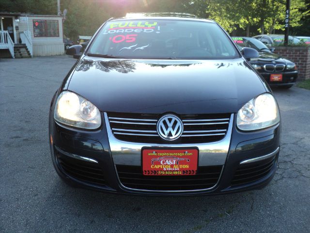 Volkswagen Jetta Reg Cab 135.5 WB 4WD DRW Sedan