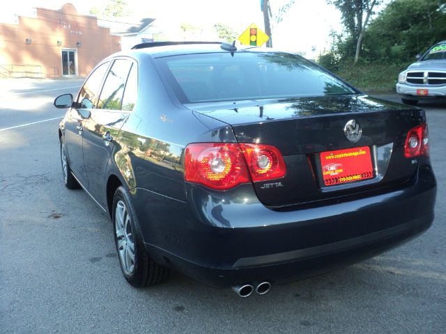 Volkswagen Jetta 2005 photo 36