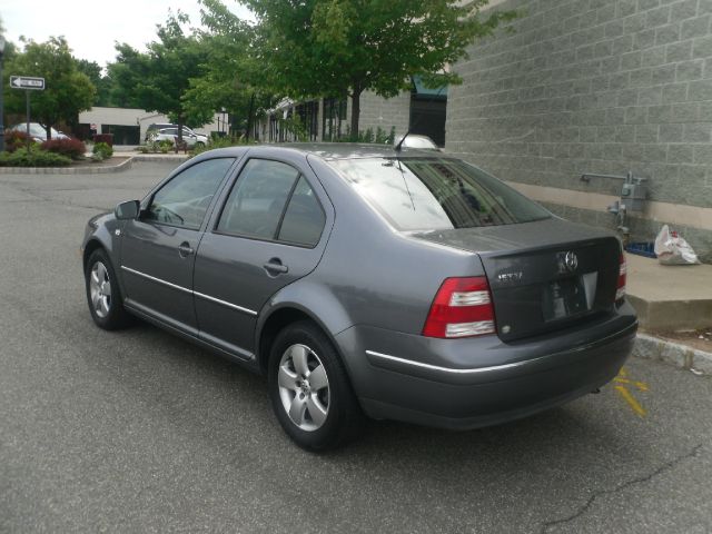 Volkswagen Jetta 2005 photo 12