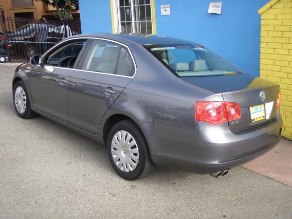 Volkswagen Jetta 2005 photo 3