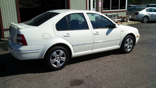 Volkswagen Jetta FWD 4dr Sport Sedan