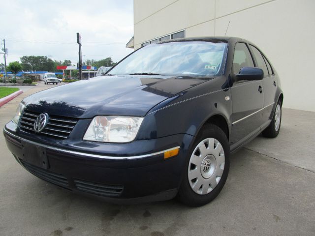 Volkswagen Jetta EXV6 AT Leather Sedan