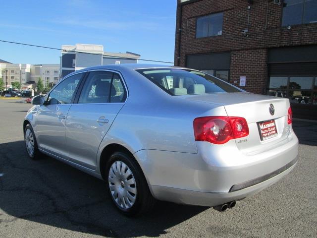 Volkswagen Jetta 2005 photo 2