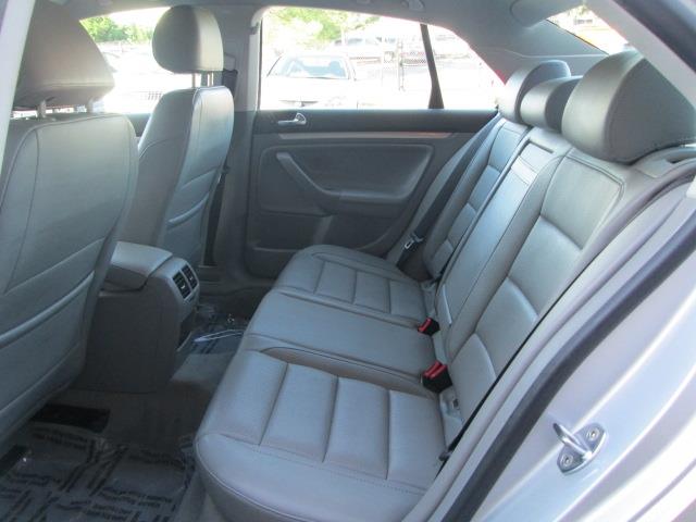 Volkswagen Jetta 2005 photo 3