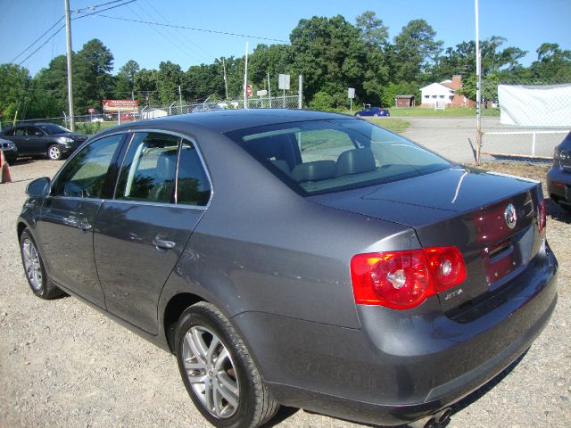 Volkswagen Jetta 2005 photo 2