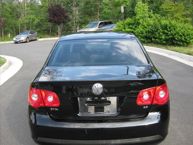 Volkswagen Jetta 4x4 Reg. Cab Long Bed Sedan