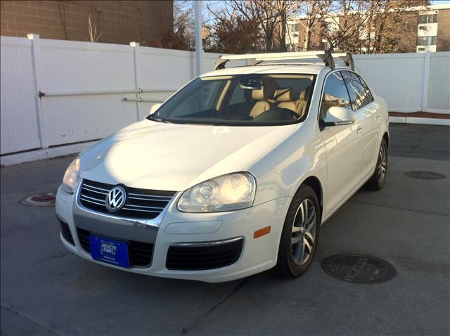 Volkswagen Jetta GS-R Sedan