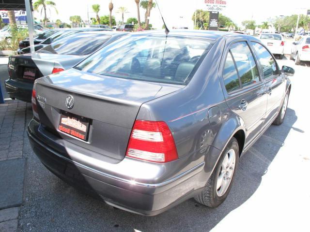 Volkswagen Jetta 2005 photo 2