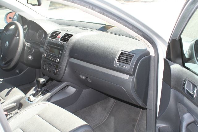 Volkswagen Jetta 2005 photo 2