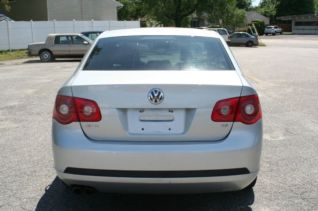 Volkswagen Jetta 2005 photo 8