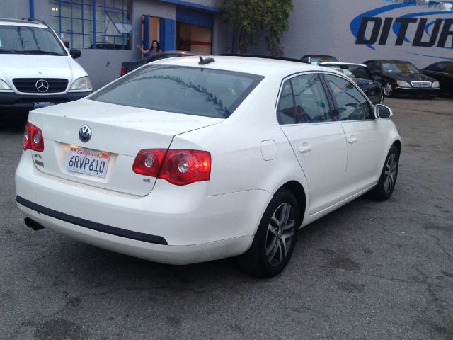 Volkswagen Jetta 2005 photo 4