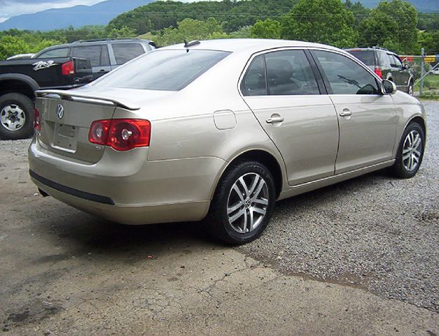 Volkswagen Jetta 2005 photo 4