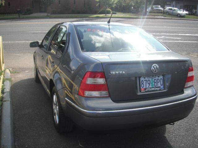 Volkswagen Jetta 2005 photo 2