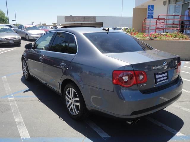 Volkswagen Jetta 2005 photo 13