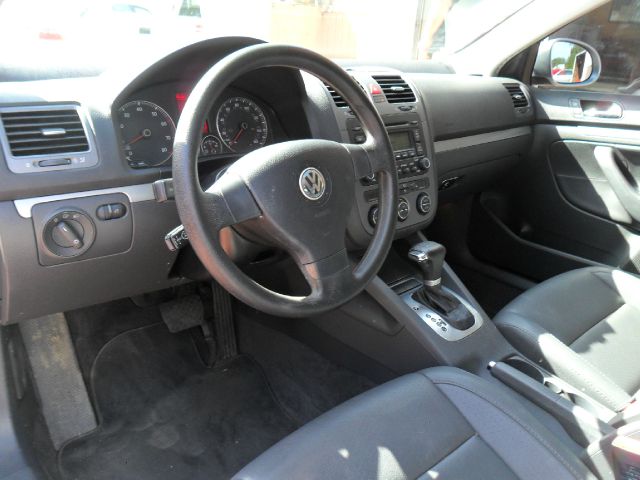 Volkswagen Jetta 2005 photo 24