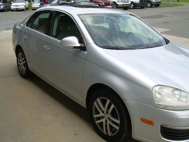 Volkswagen Jetta 2005 photo 18