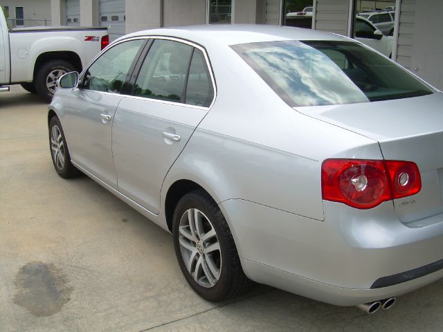 Volkswagen Jetta 2005 photo 20