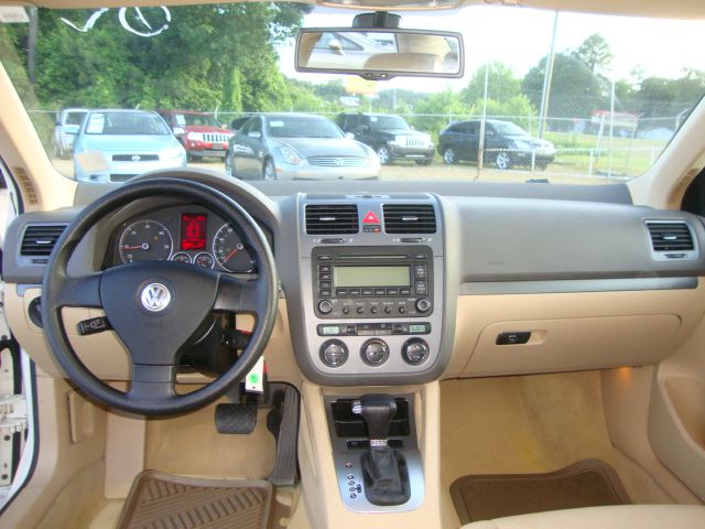 Volkswagen Jetta 2005 photo 8