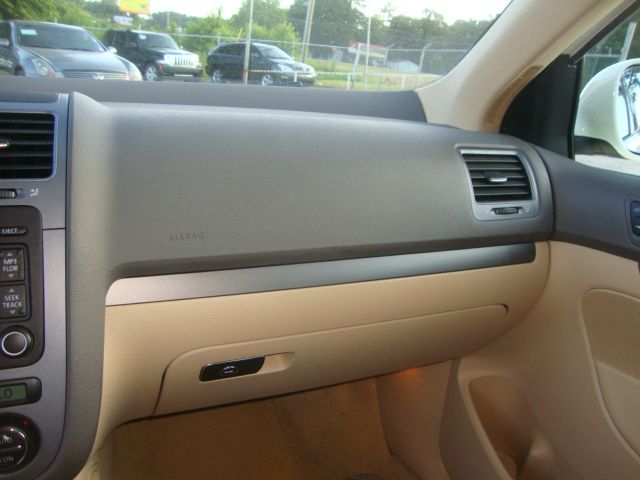 Volkswagen Jetta 2005 photo 9