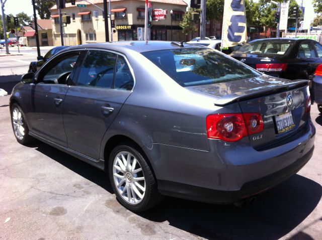 Volkswagen Jetta 5.0L Sedan