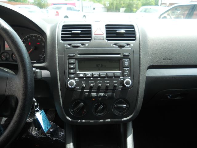 Volkswagen Jetta 2006 photo 26