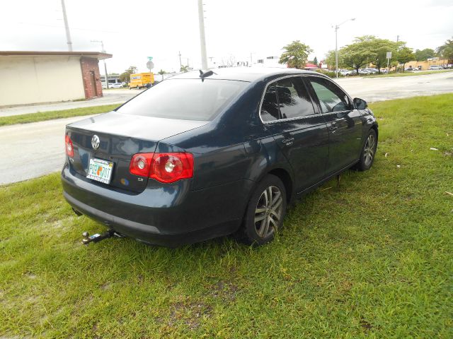 Volkswagen Jetta Limited Wagon Sedan