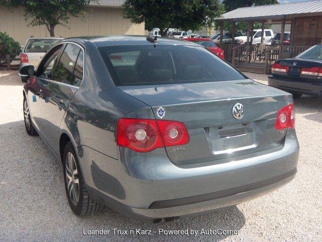 Volkswagen Jetta 2006 photo 4