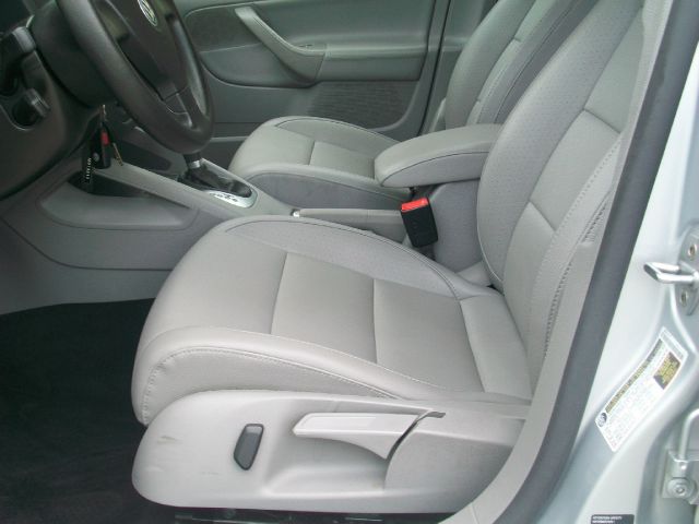 Volkswagen Jetta CD With MP3 Sedan