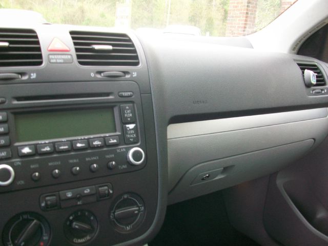 Volkswagen Jetta 2006 photo 13