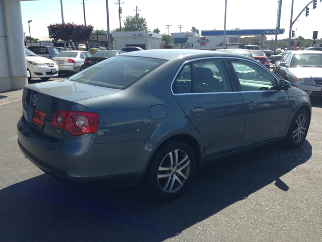 Volkswagen Jetta 2006 photo 2