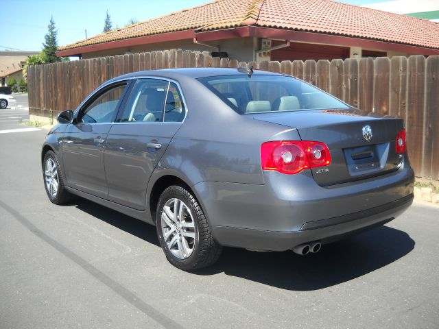 Volkswagen Jetta 2006 photo 2