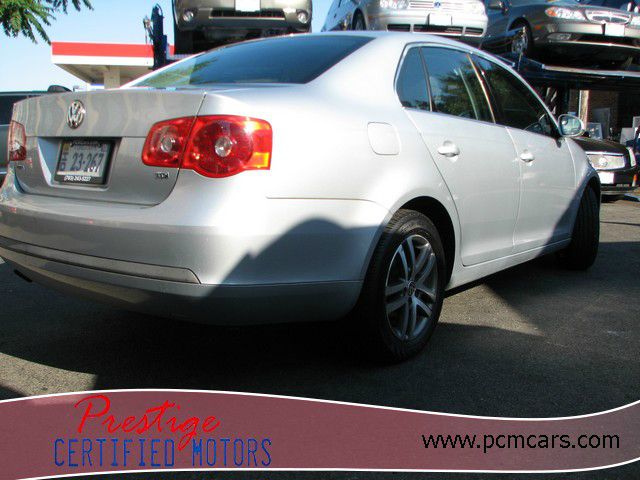 Volkswagen Jetta 2006 photo 4