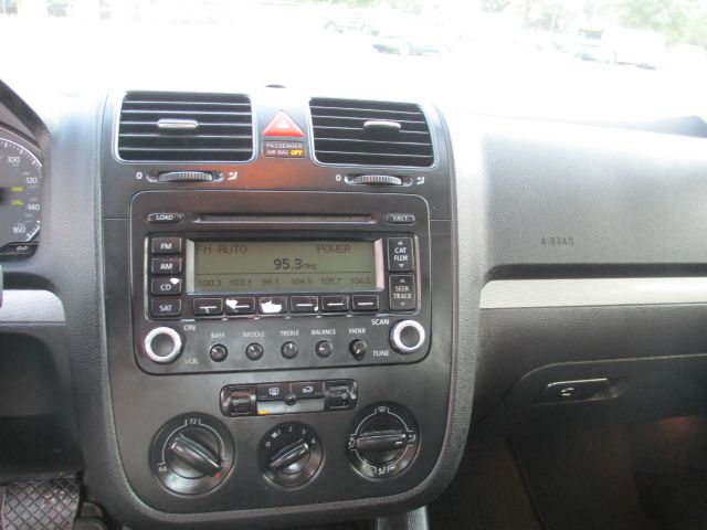 Volkswagen Jetta 2006 photo 24