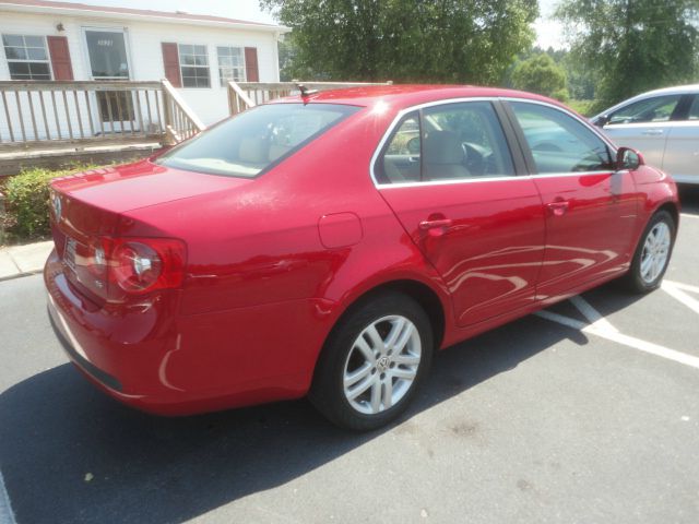 Volkswagen Jetta QUAD CAB Sport 1500 Down Sedan