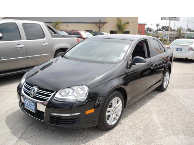 Volkswagen Jetta Reg Cab 118 WB Sedan