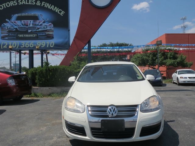 Volkswagen Jetta Reg Cab 112 WB 4WD SLT Sedan