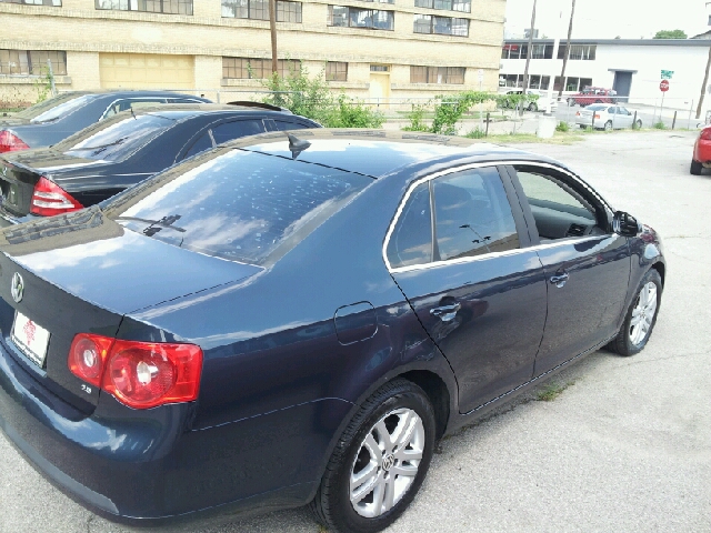 Volkswagen Jetta Reg Cab 112 WB 4WD SLT Sedan