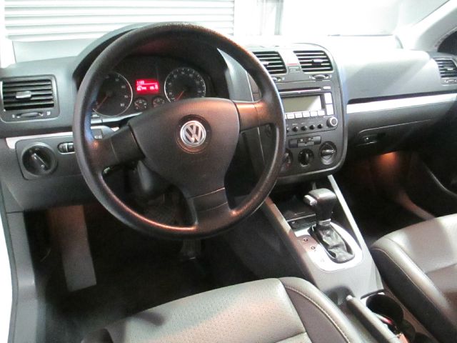 Volkswagen Jetta LT A CV AUTO Sedan