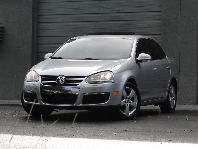 Volkswagen Jetta SE Sedan