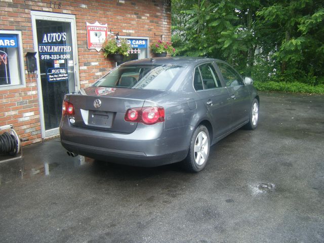 Volkswagen Jetta Sedan V/6 Sedan