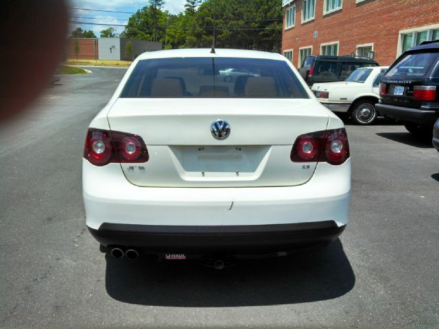 Volkswagen Jetta 2008 photo 16