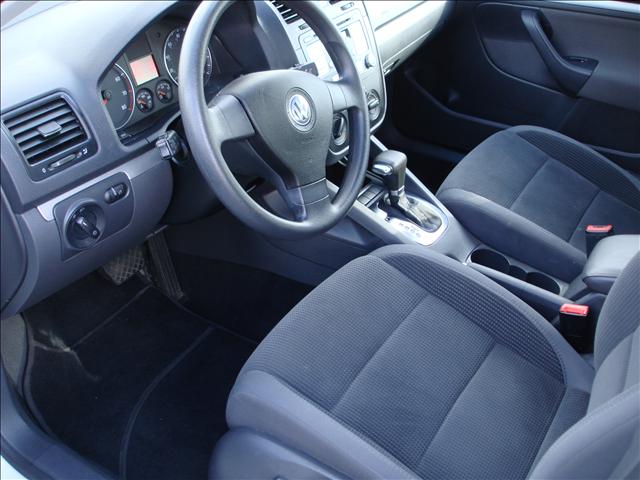 Volkswagen Jetta 2009 photo 2