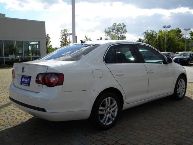 Volkswagen Jetta 2009 photo 3